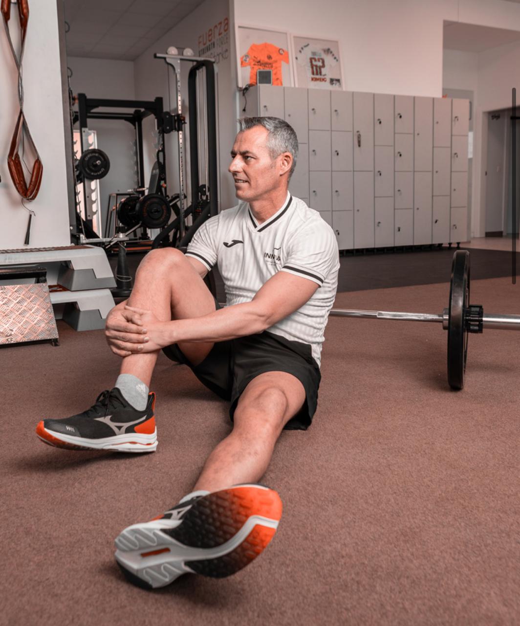 Dr. Vladimir Salazar